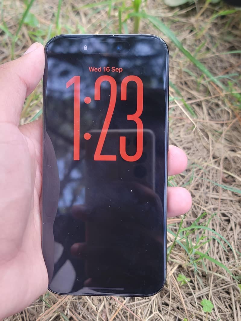 Apple iPhone 15 Pro 0