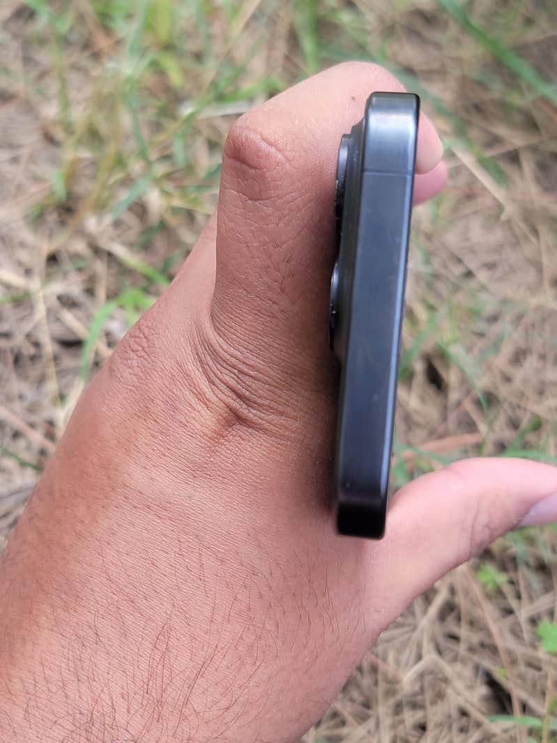 Apple iPhone 15 Pro 5