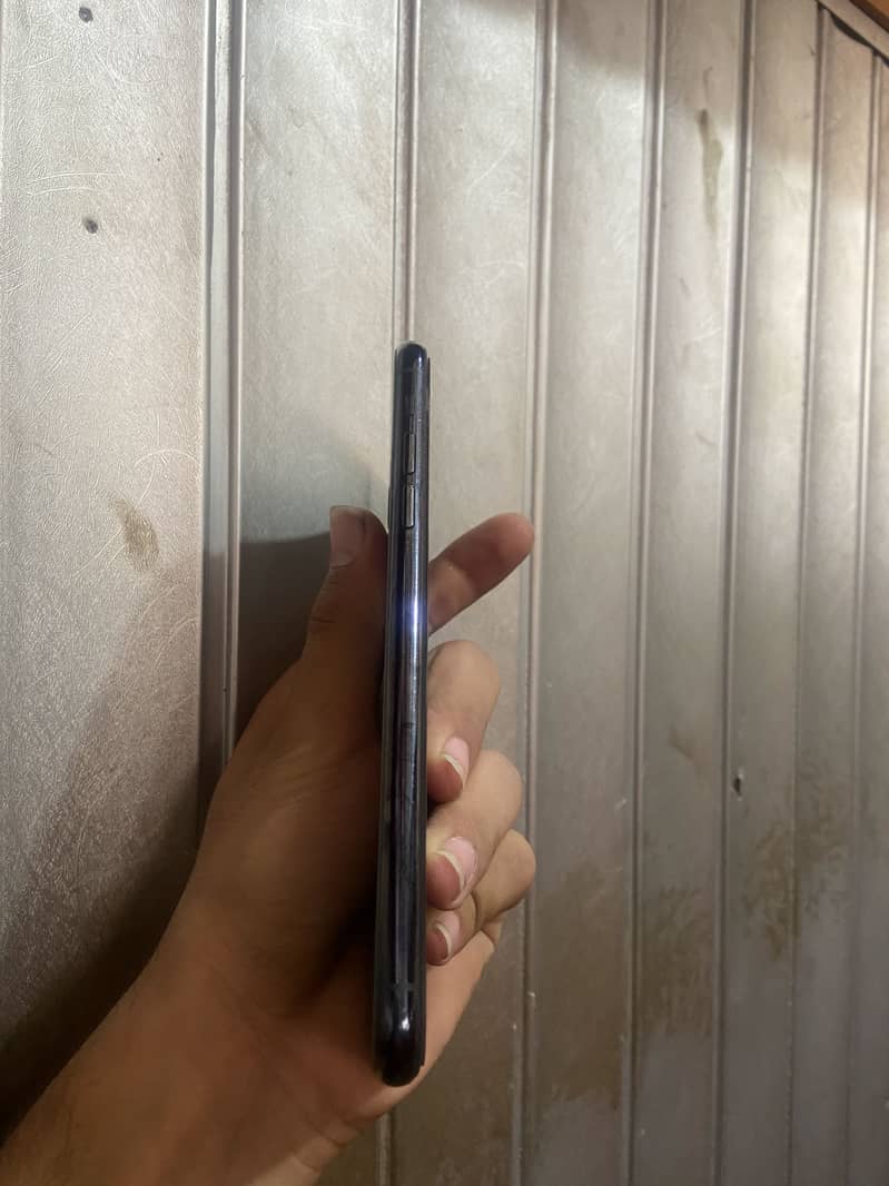 Apple iPhone 11 Pro Max 1