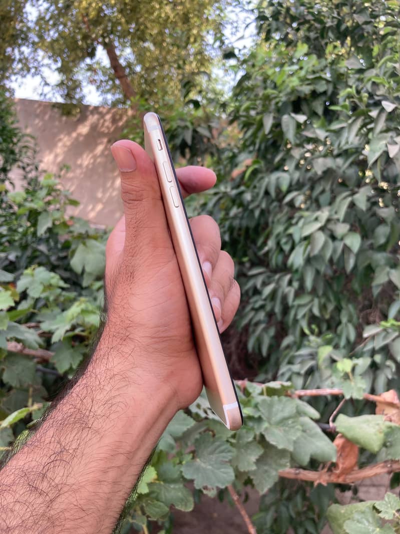 Apple iPhone 7 Plus 4