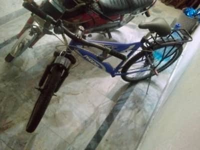 phoenix bicycle 16 inch medium size