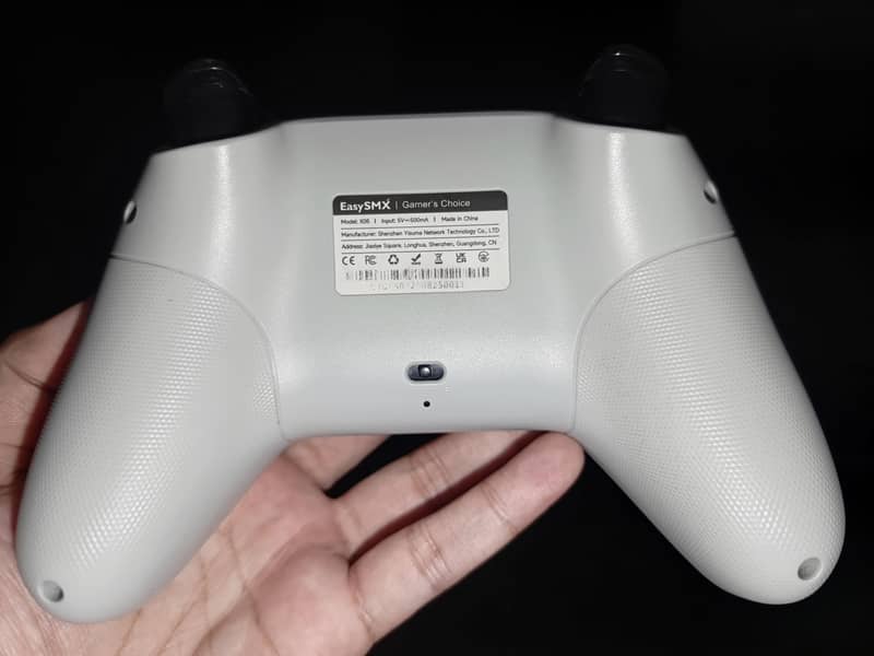 EasySMX X05 Wireless Controller 1