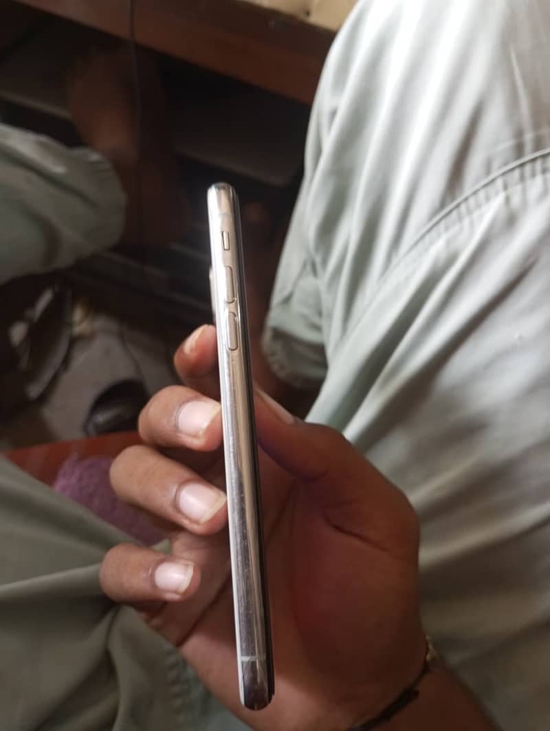 Apple iPhone X 2