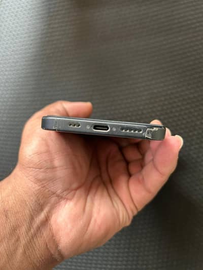 Apple iPhone 15