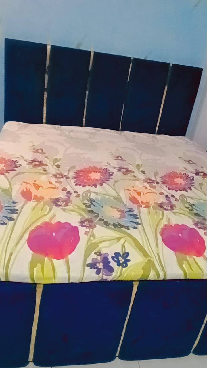 Bed with Side Tables 2