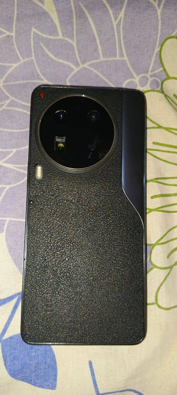 Tecno CAMON 30 Premier 0