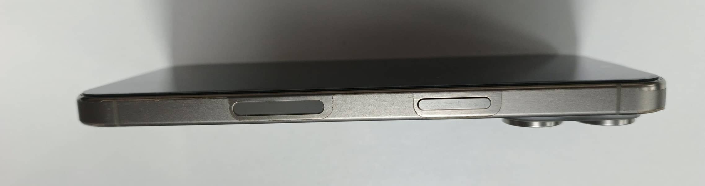 Apple iPhone 15 Pro Max 2