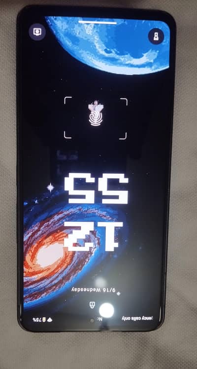Sharp Aquos R8 pro