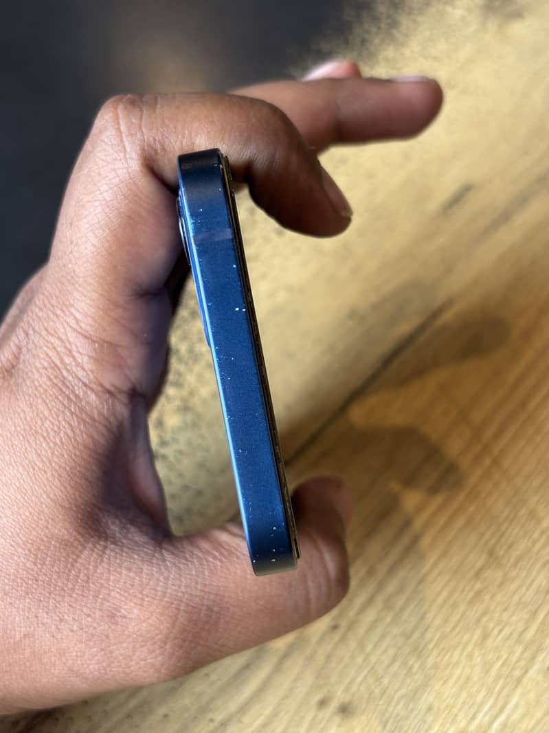 Apple iPhone 12 1