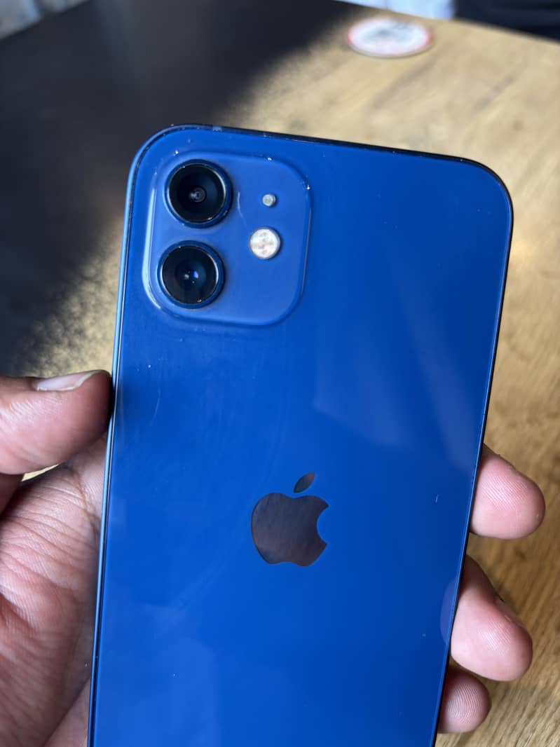 Apple iPhone 12 3