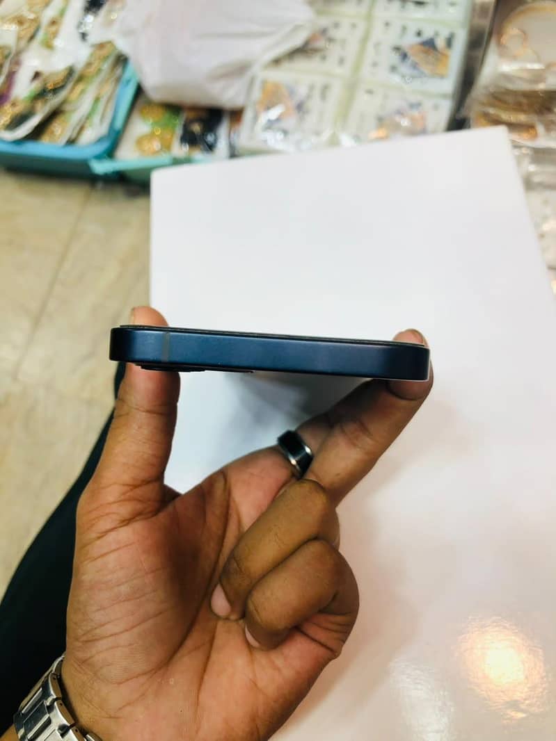 Apple iPhone 12 5