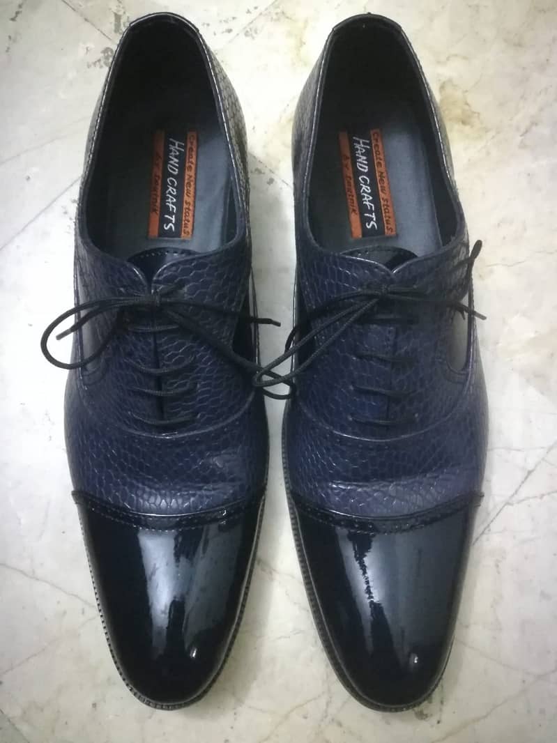 Brogue leather formal shoes for men 2