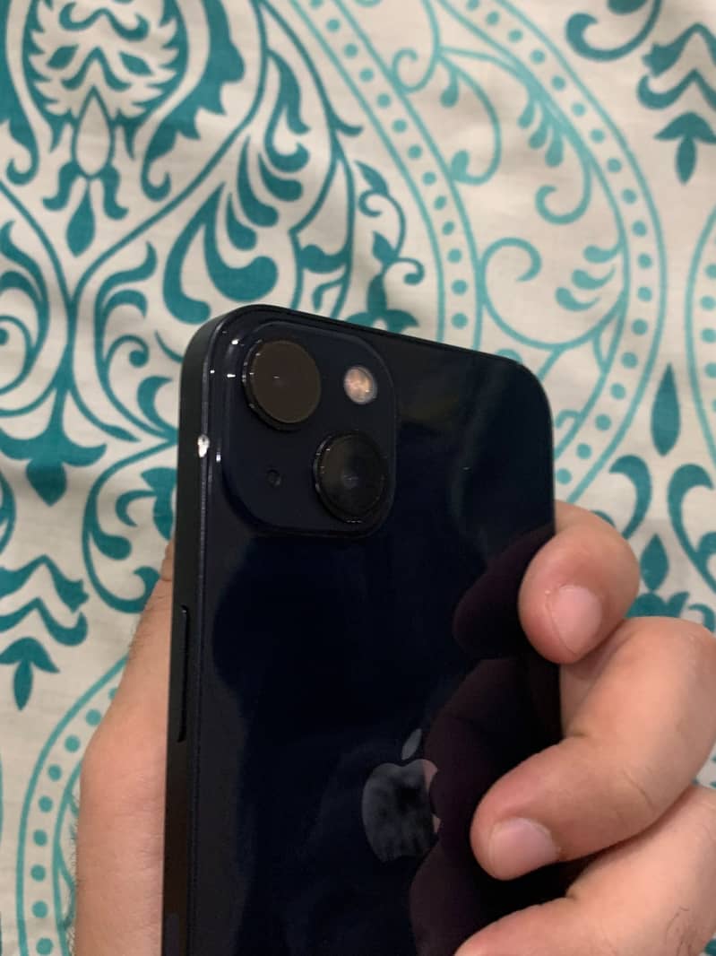 Apple iPhone 13 3