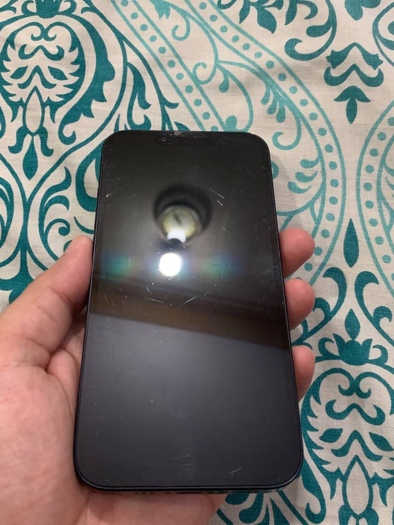 Apple iPhone 13 6