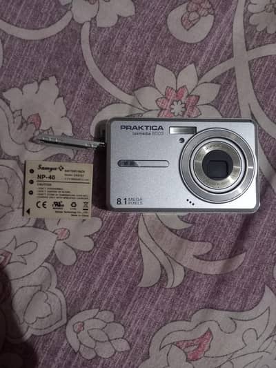 digital camera