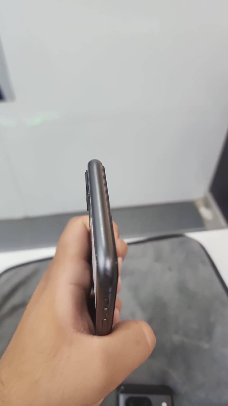 Apple iPhone 11 5