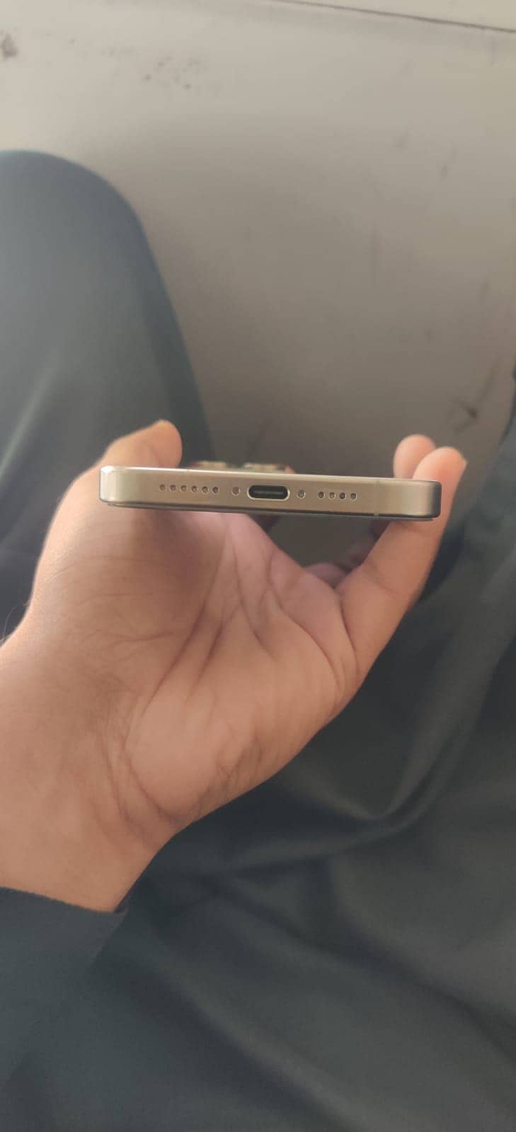 Apple iPhone 15 Pro Max 3
