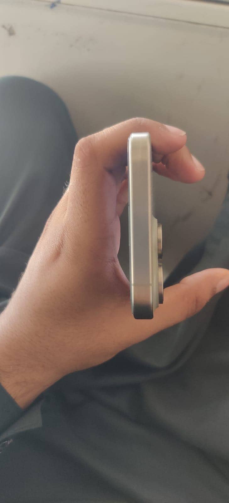 Apple iPhone 15 Pro Max 4