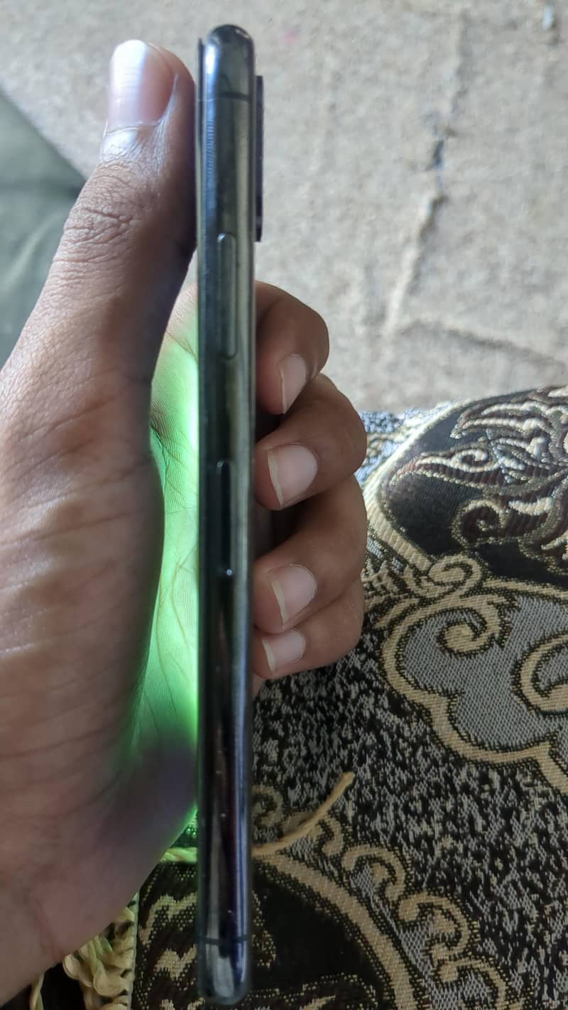 Apple iPhone X 2