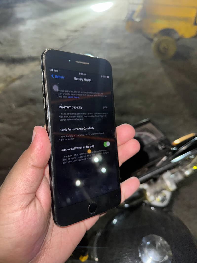 Apple iPhone 7 Plus 3