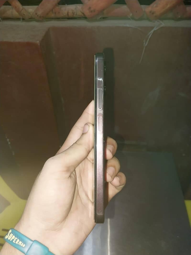 OPPO A6 c 3