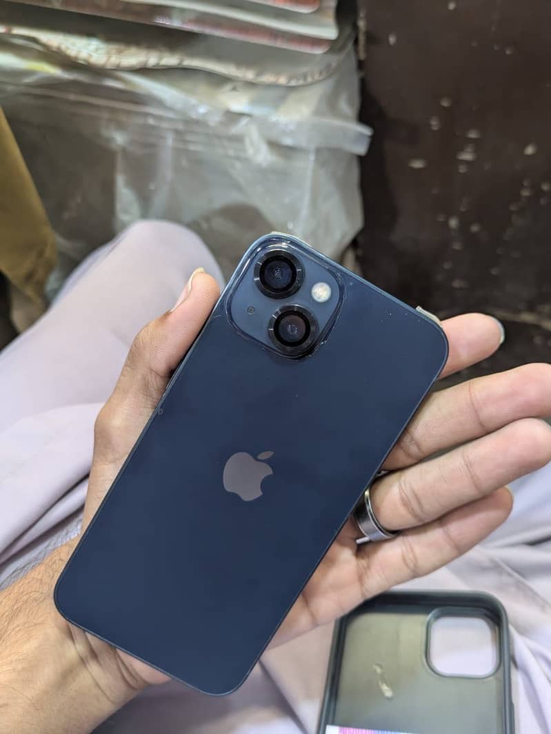 Apple iPhone 13 6