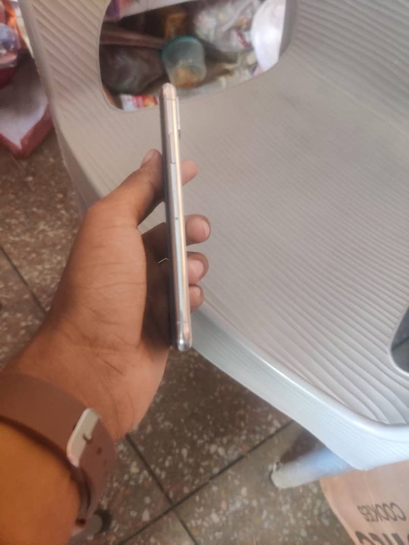 Apple iPhone X 1