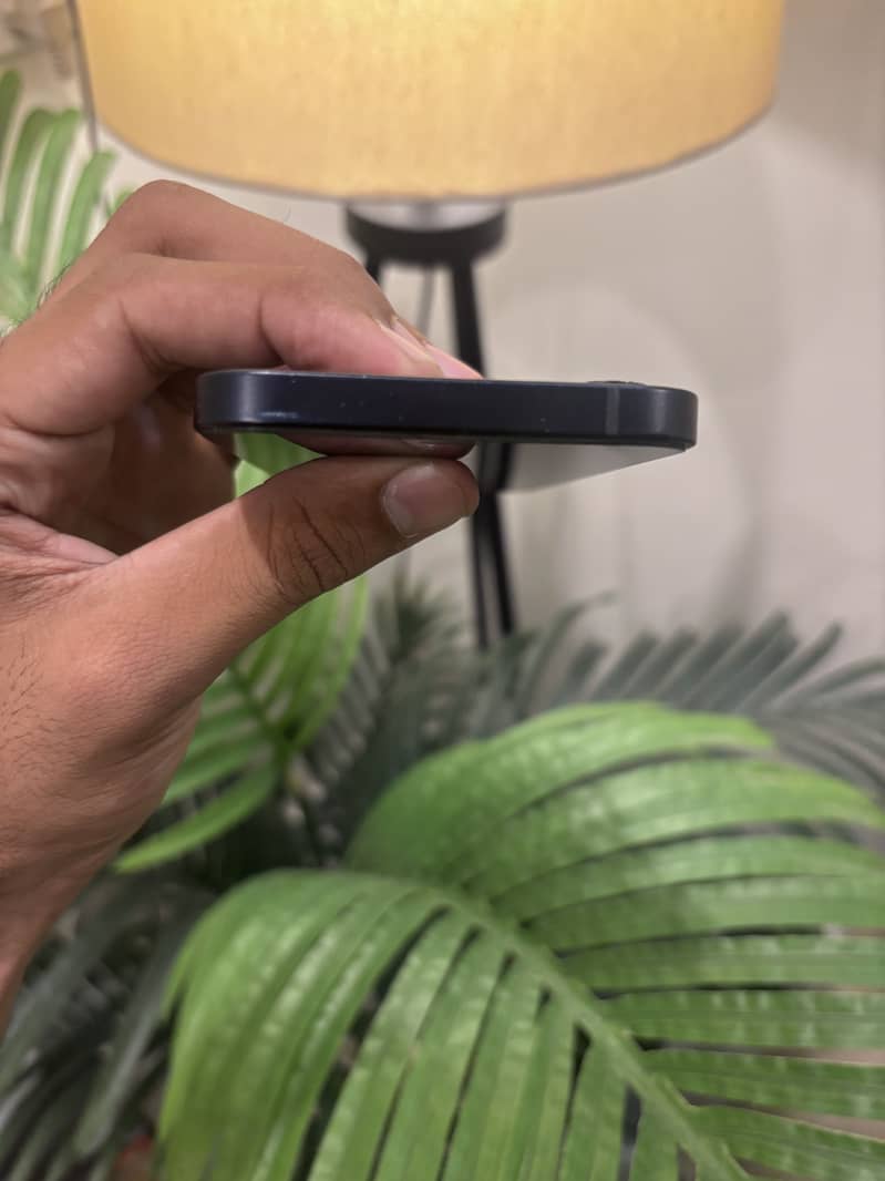 Apple iPhone 12 1
