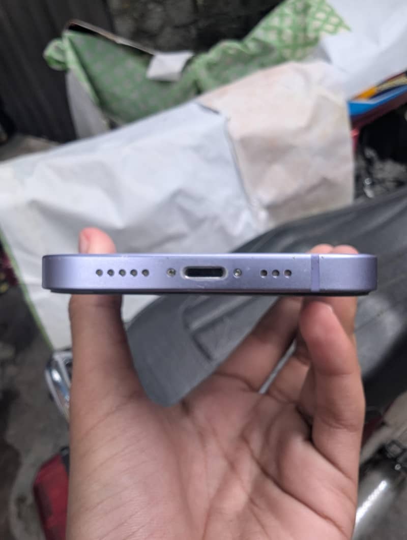 Apple iPhone 12 5