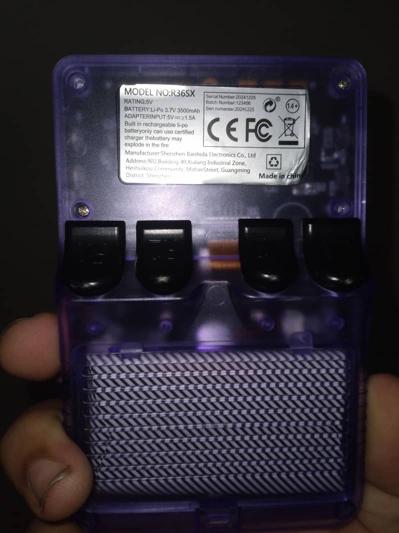 Console R36SX 1