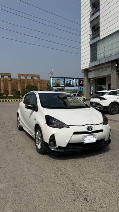 Toyota Aqua 2012