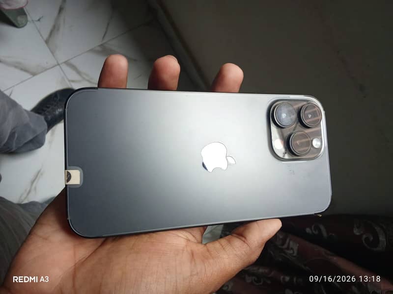iPhone 14 Pro Max JV 4