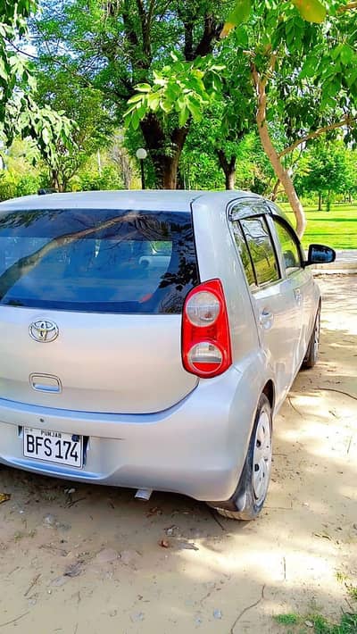 Toyota Passo 2011