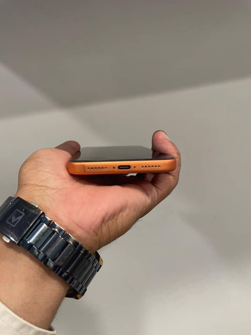 Apple iPhone 17 Pro Max 2