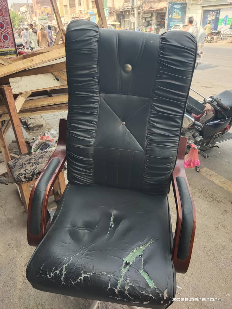 chair 0