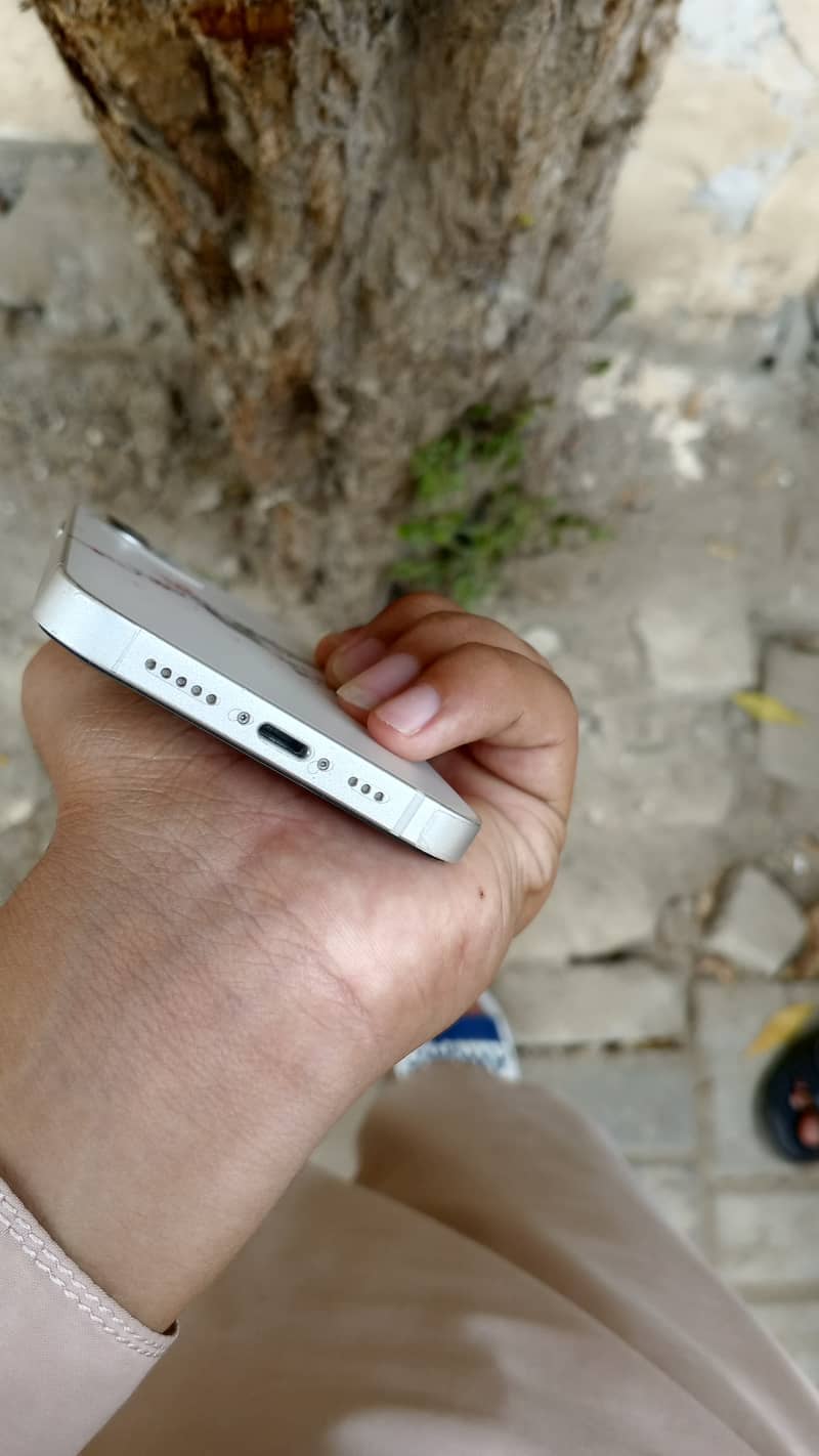 Apple iPhone 12 5