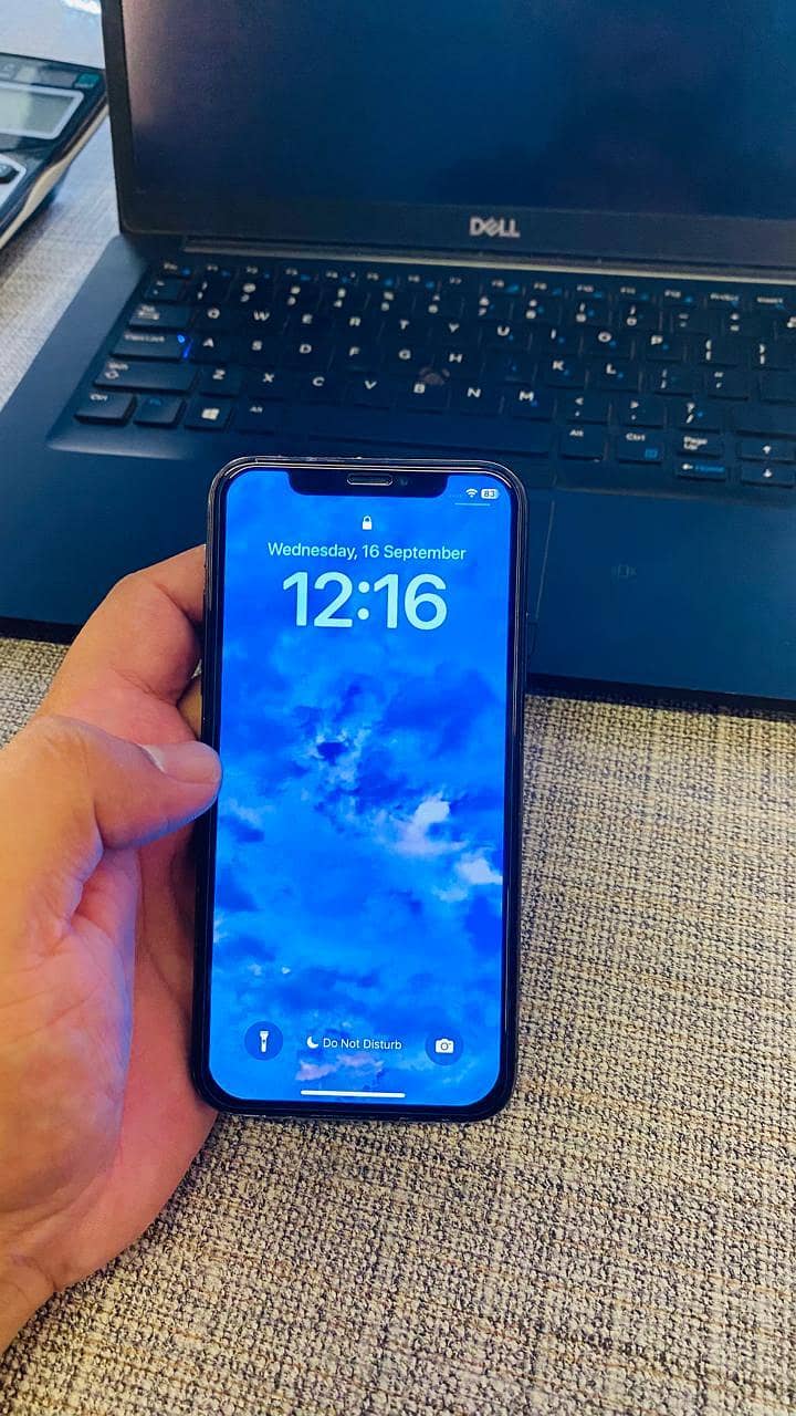 Apple iPhone X 5