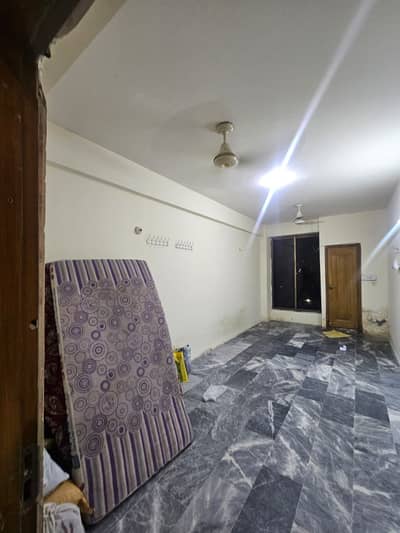 E-11/2 markaz Aria tawar 4th floor Studio flat available for rent in e11 Islamabad demand 22000 0314 9816760