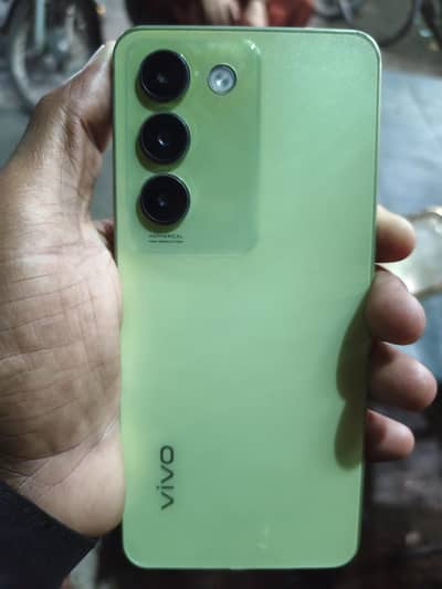 Vivo Y100
