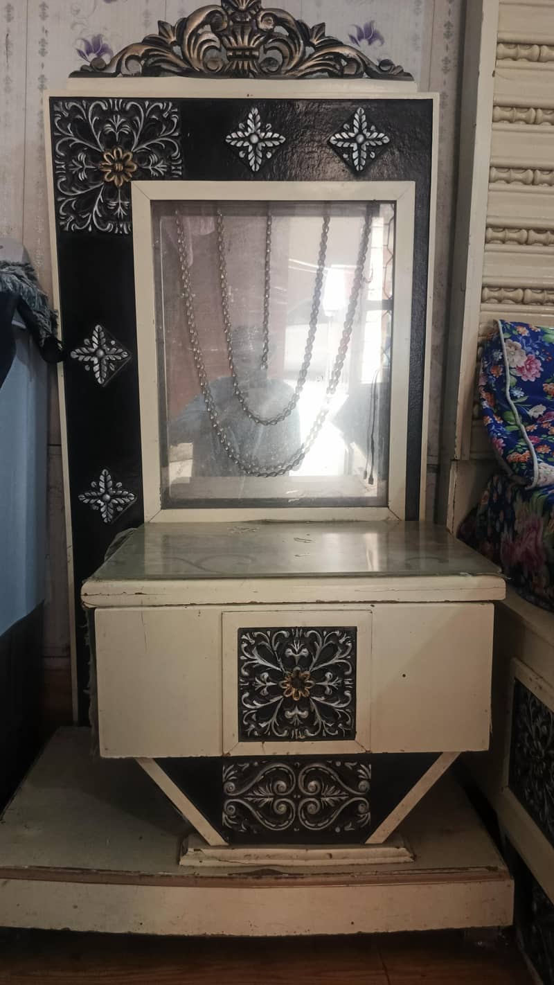 Bed Showcase Dressing table 1