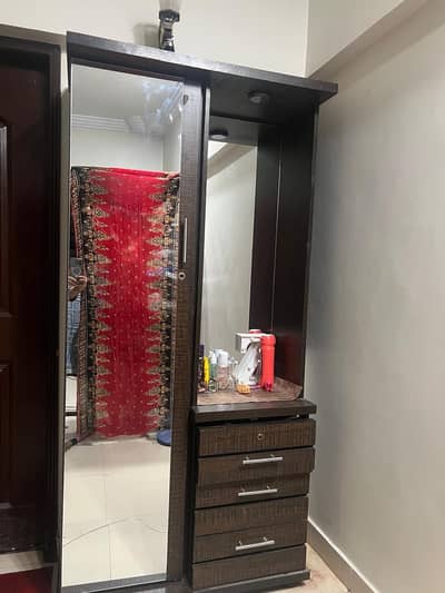 Dressing table (lasani wood)