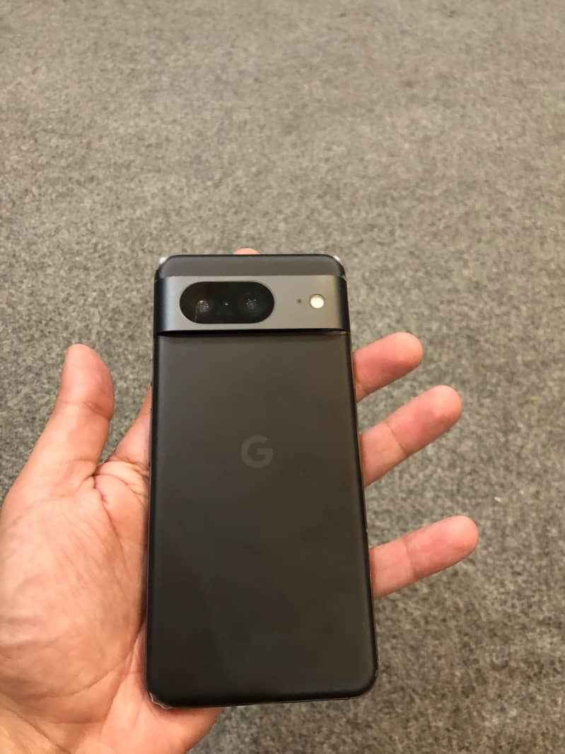 Google Pixel 8 4