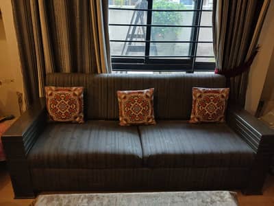 5 Seater Grey Sofa Set- condition new