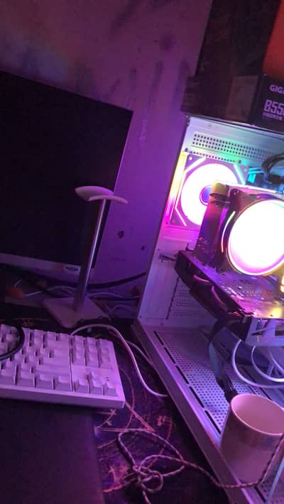 Ryzen5 5600x _Rtx 2060 6gb Card _16gb rgb ram