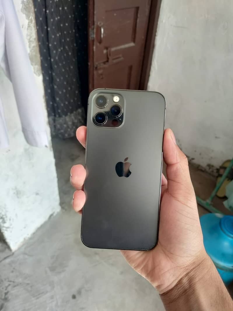 Apple iPhone 12 Pro 0