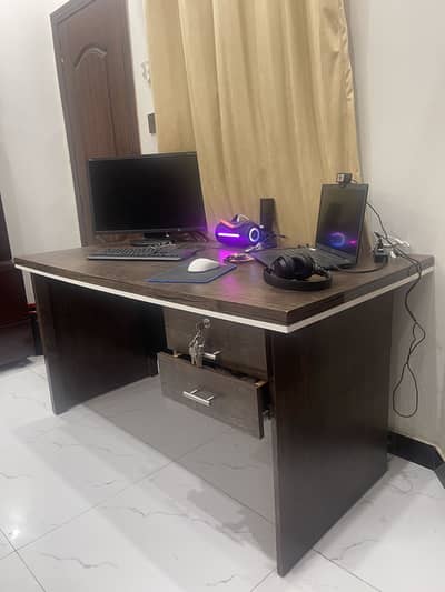 Computer Table / Study Desk