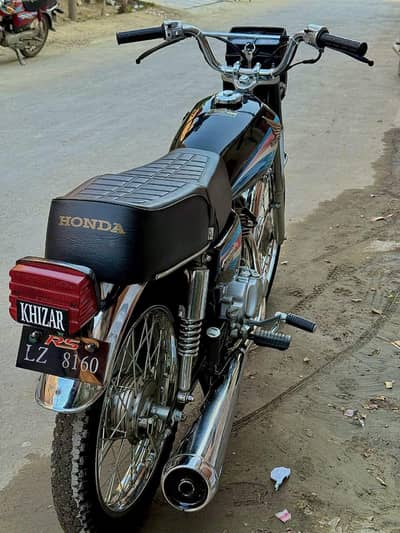 Honda 125 CG bike 03287246462 Lahore ka number 2004 model