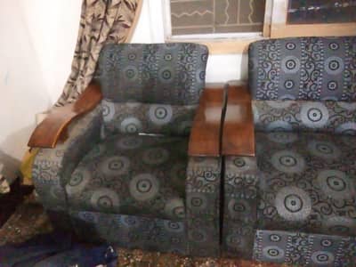 7 Seater Sofa Set – Good Condition | Comfortable & Stylish