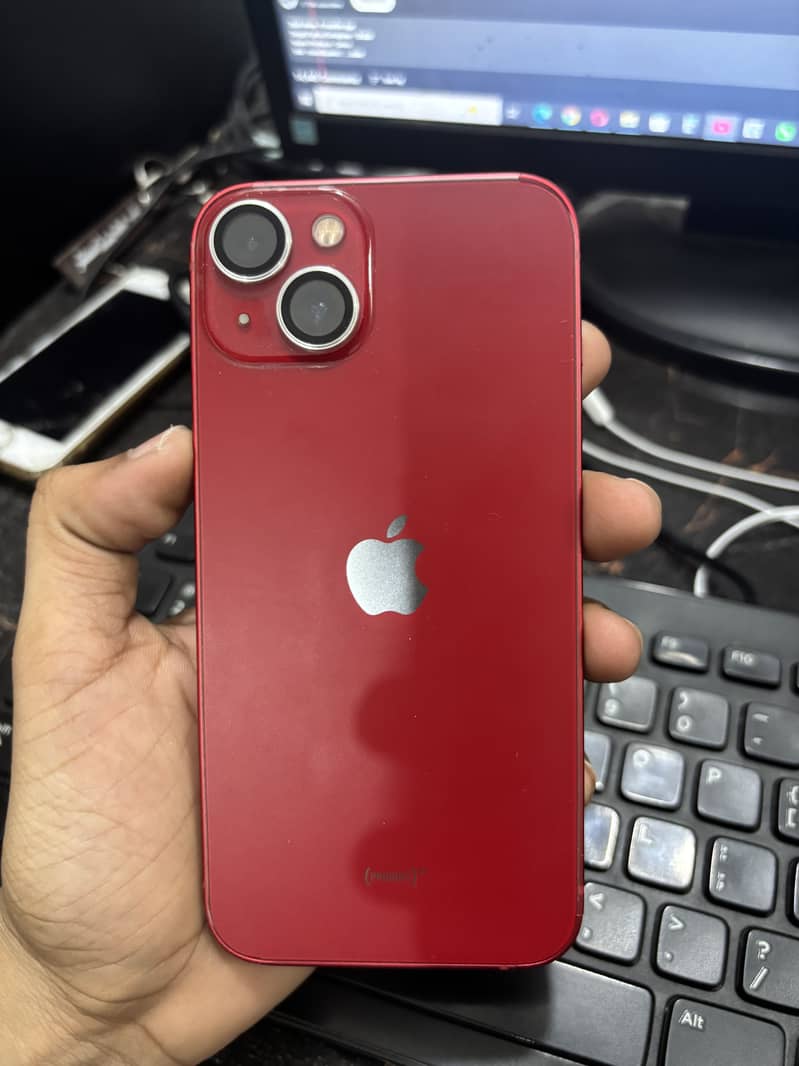 Apple iPhone 13 0