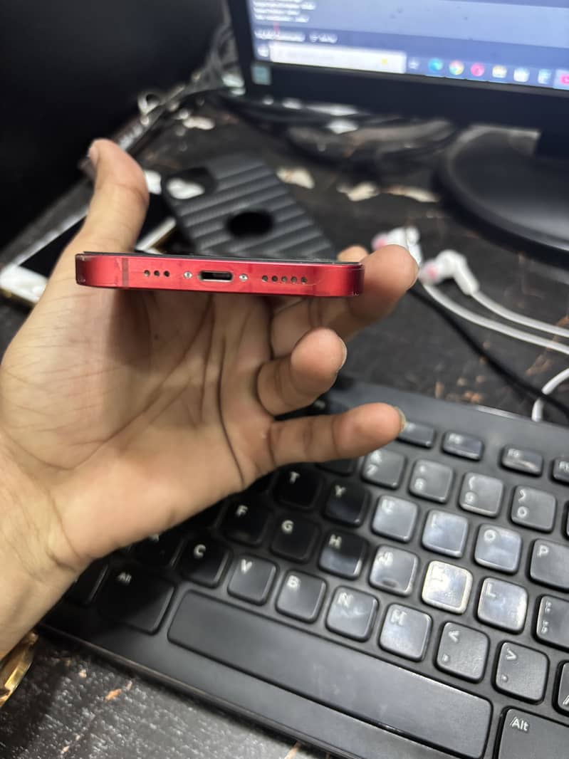Apple iPhone 13 3